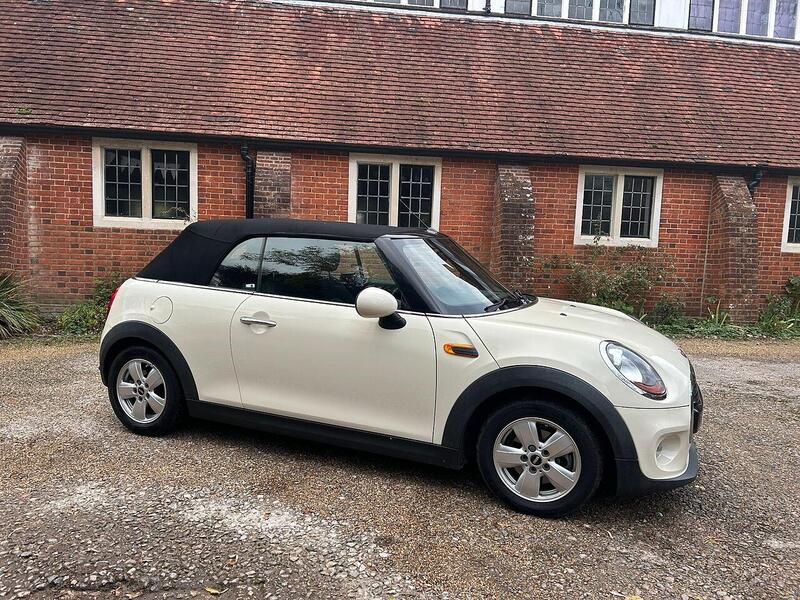 MINI Convertible 1.5 Cooper Euro 6 (s/s) 2dr - U10003565