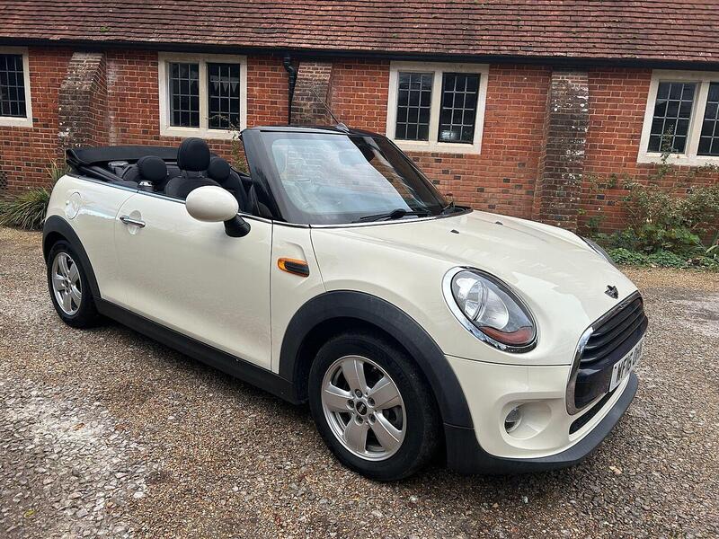 MINI Convertible 1.5 Cooper Euro 6 (s/s) 2dr - U10003565