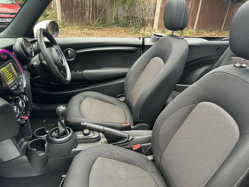 MINI Convertible 1.5 Cooper Euro 6 (s/s) 2dr - U10003565