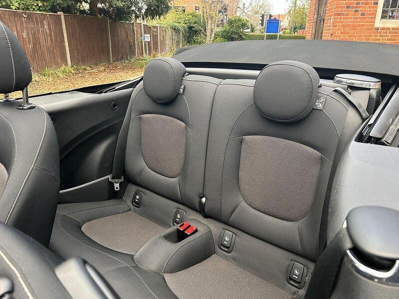 MINI Convertible 1.5 Cooper Euro 6 (s/s) 2dr - U10003565