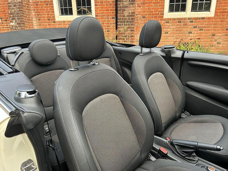 MINI Convertible 1.5 Cooper Euro 6 (s/s) 2dr - U10003565