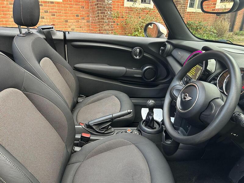 MINI Convertible 1.5 Cooper Euro 6 (s/s) 2dr - U10003565