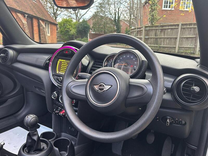 MINI Convertible 1.5 Cooper Euro 6 (s/s) 2dr - U10003565