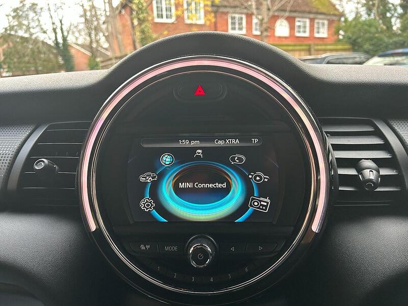 MINI Convertible 1.5 Cooper Euro 6 (s/s) 2dr - U10003565