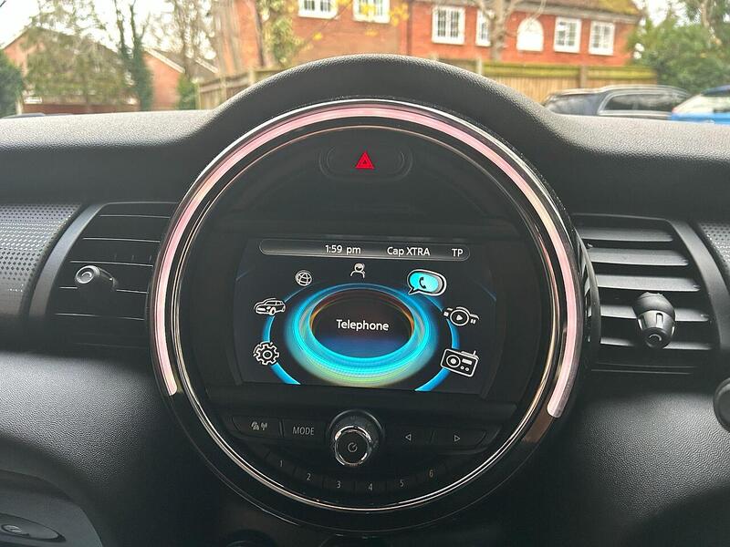 MINI Convertible 1.5 Cooper Euro 6 (s/s) 2dr - U10003565