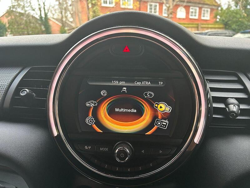 MINI Convertible 1.5 Cooper Euro 6 (s/s) 2dr - U10003565