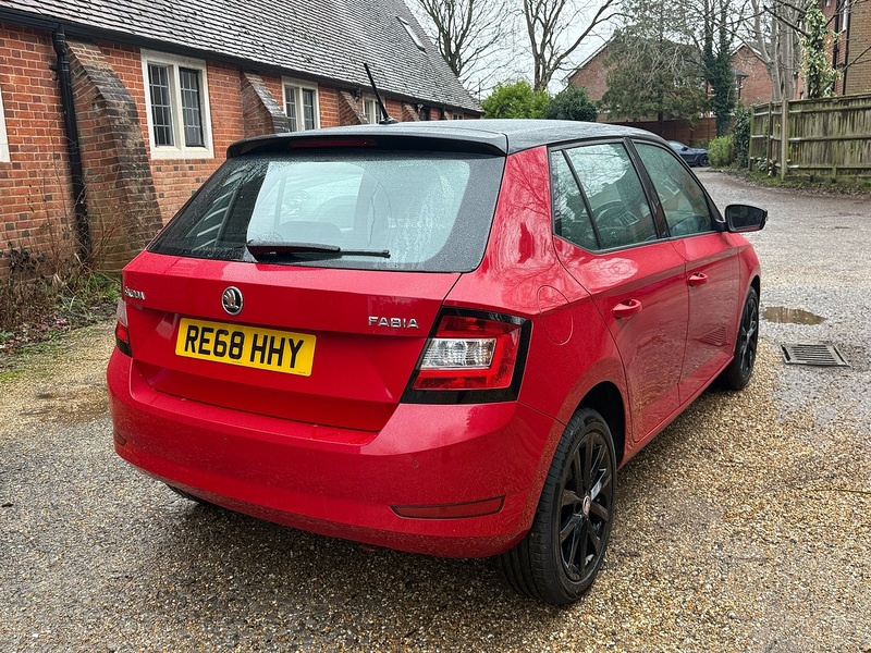 Skoda Fabia 1.0 Colour Edition Hatchback 5dr Petrol Manual Euro 6 (s/s) (75 ps) - U10003568