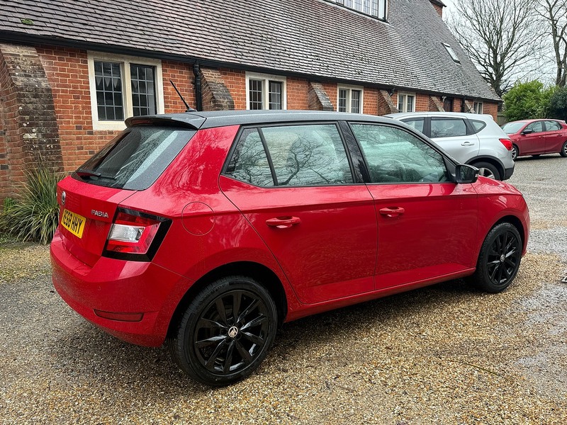 Skoda Fabia 1.0 Colour Edition Hatchback 5dr Petrol Manual Euro 6 (s/s) (75 ps) - U10003568