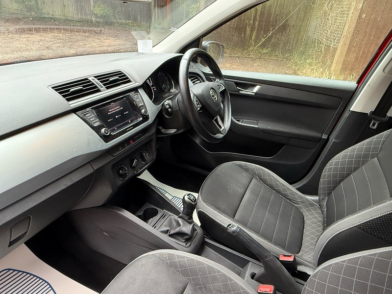 Skoda Fabia 1.0 Colour Edition Hatchback 5dr Petrol Manual Euro 6 (s/s) (75 ps) - U10003568