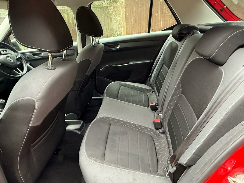 Skoda Fabia 1.0 Colour Edition Hatchback 5dr Petrol Manual Euro 6 (s/s) (75 ps) - U10003568