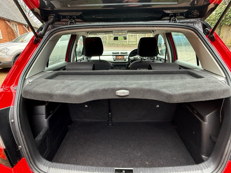 Skoda Fabia 1.0 Colour Edition Hatchback 5dr Petrol Manual Euro 6 (s/s) (75 ps) - U10003568