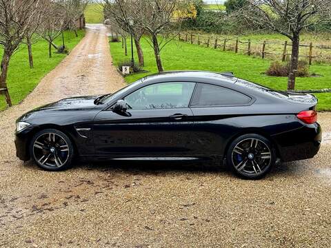 BMW M4 3.0 BiTurbo Coupe 2dr Petrol DCT Euro 6 (s/s) (431 ps) - U10003569