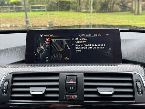 BMW M4 3.0 BiTurbo Coupe 2dr Petrol DCT Euro 6 (s/s) (431 ps) - U10003569