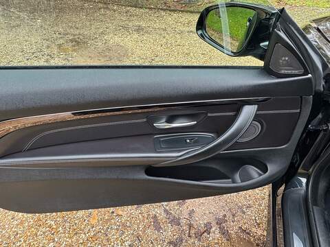 BMW M4 3.0 BiTurbo Coupe 2dr Petrol DCT Euro 6 (s/s) (431 ps) - U10003569