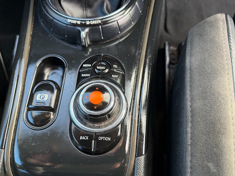 MINI Countryman 1.5 Cooper SUV 5dr Petrol Auto 6Spd ALL4 Euro 6 (s/s) (136 ps) - U10003570