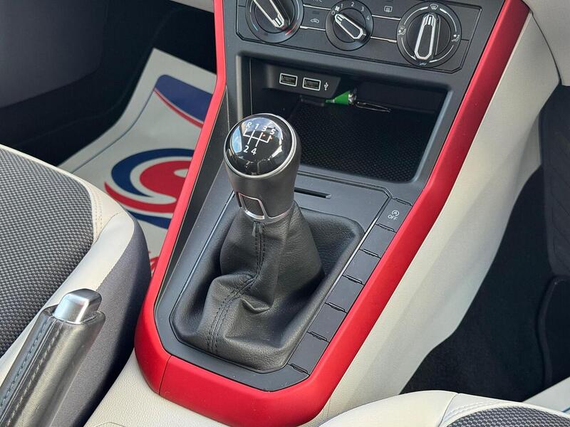 Volkswagen Polo Polo beats Hatchback 0 Manual Petrol - U10003571