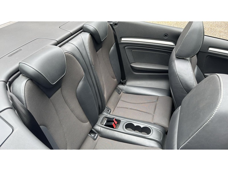 Audi A3 Cabriolet 1.6 TDI S line Euro 6 (s/s) 2dr - U10003573