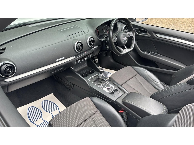 Audi A3 Cabriolet 1.6 TDI S line Euro 6 (s/s) 2dr - U10003573