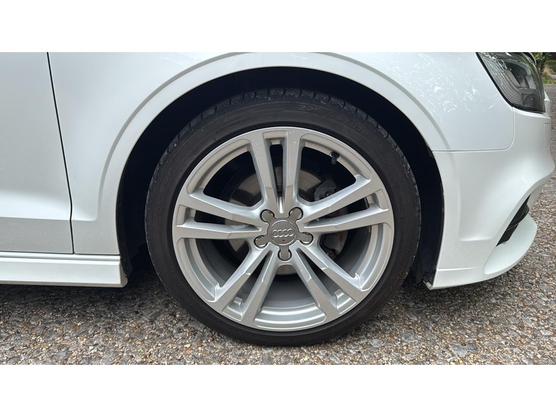 Audi A3 Cabriolet 1.6 TDI S line Euro 6 (s/s) 2dr - U10003573