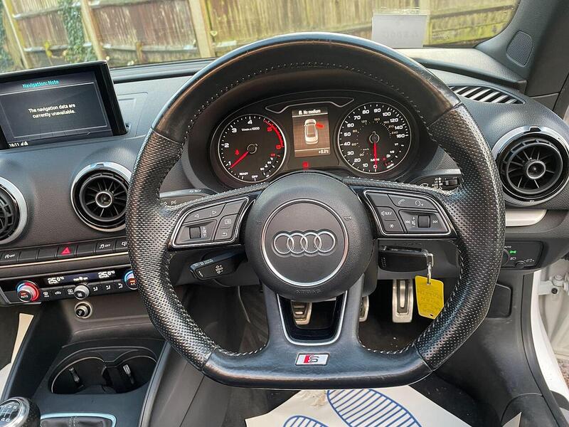 Audi A3 Cabriolet 1.6 TDI S line Euro 6 (s/s) 2dr - U10003573