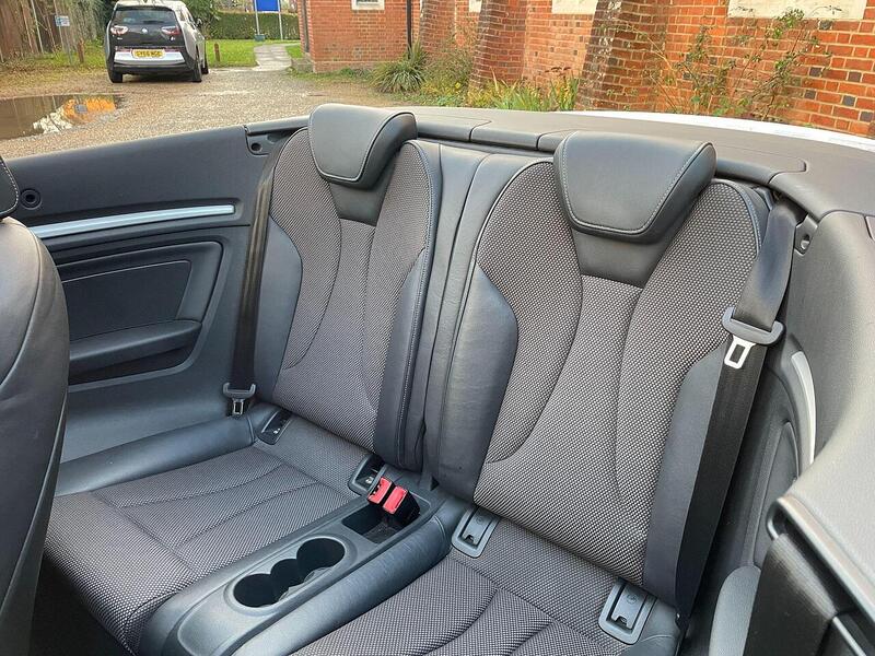 Audi A3 Cabriolet 1.6 TDI S line Euro 6 (s/s) 2dr - U10003573