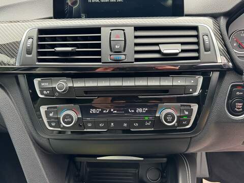 BMW M4 3.0 BiTurbo Competition Coupe 2dr Petrol DCT Euro 6 (s/s) (450 ps) - U10003577