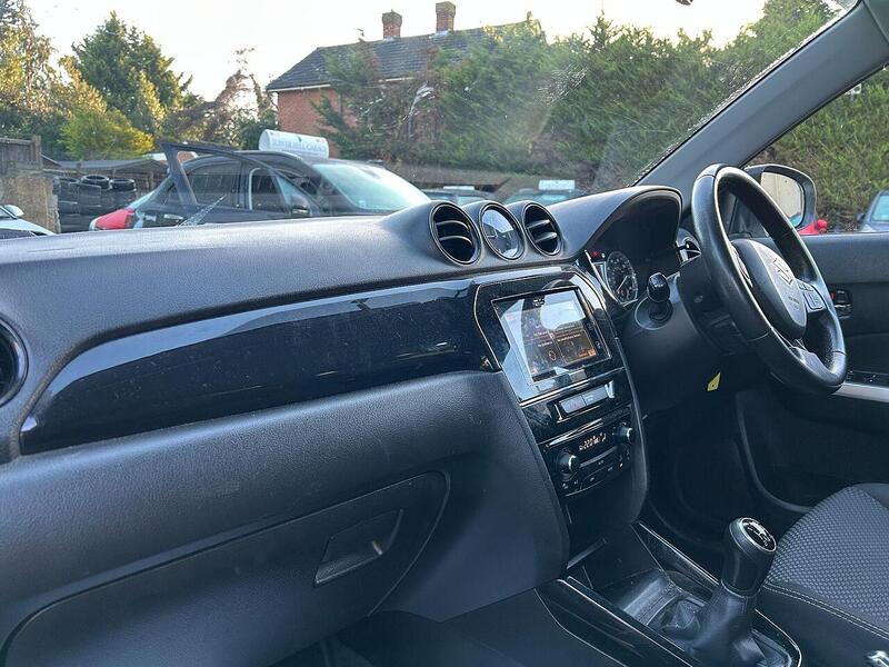 Suzuki Vitara 1.6 Kuro Euro 6 (s/s) 5dr - U10003580