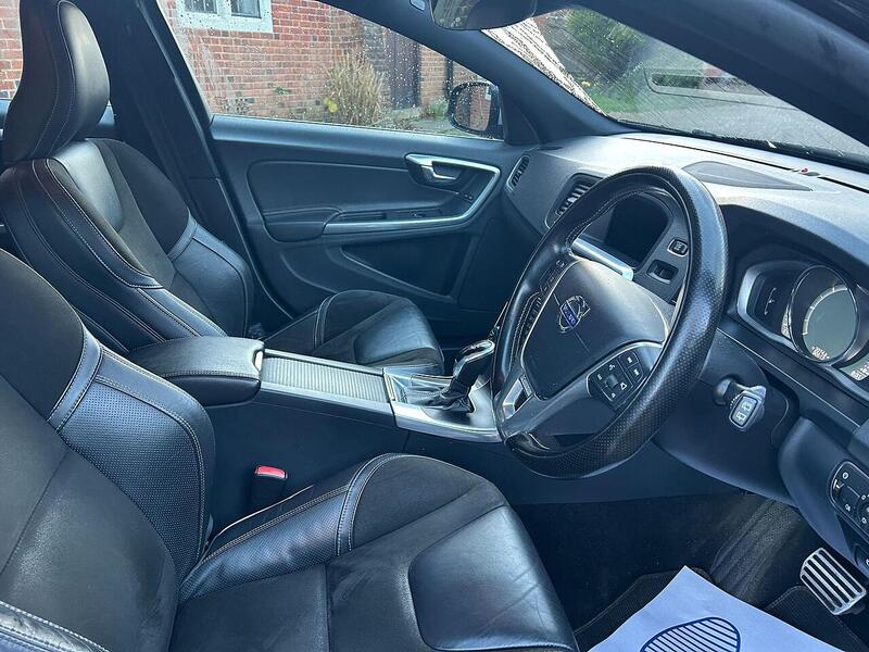 Volvo V60 2.0 D3 R-Design Lux Nav Auto Euro 6 (s/s) 5dr - U10003581