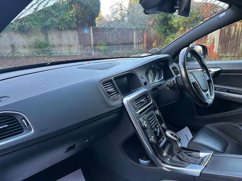 Volvo V60 2.0 D3 R-Design Lux Nav Auto Euro 6 (s/s) 5dr - U10003581