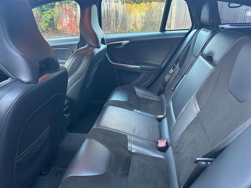 Volvo V60 2.0 D3 R-Design Lux Nav Auto Euro 6 (s/s) 5dr - U10003581