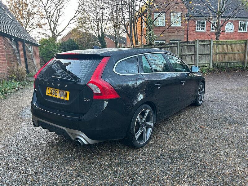 Volvo V60 2.0 D3 R-Design Lux Nav Auto Euro 6 (s/s) 5dr - U10003581