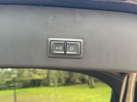 Audi RS6 Avant 4.0 TFSI V8 Performance Estate 5dr Petrol Tiptronic quattro Euro 6 (s/s) (605 ps) - U10003585