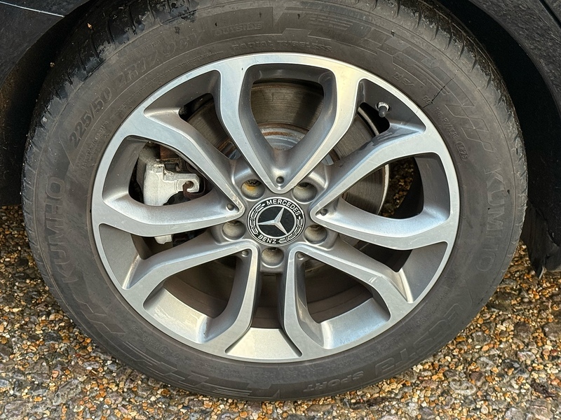 Mercedes-Benz C Class 2.1 C220d Sport Estate 5dr Diesel G-Tronic+ Euro 6 (s/s) (170 ps) - U10003589