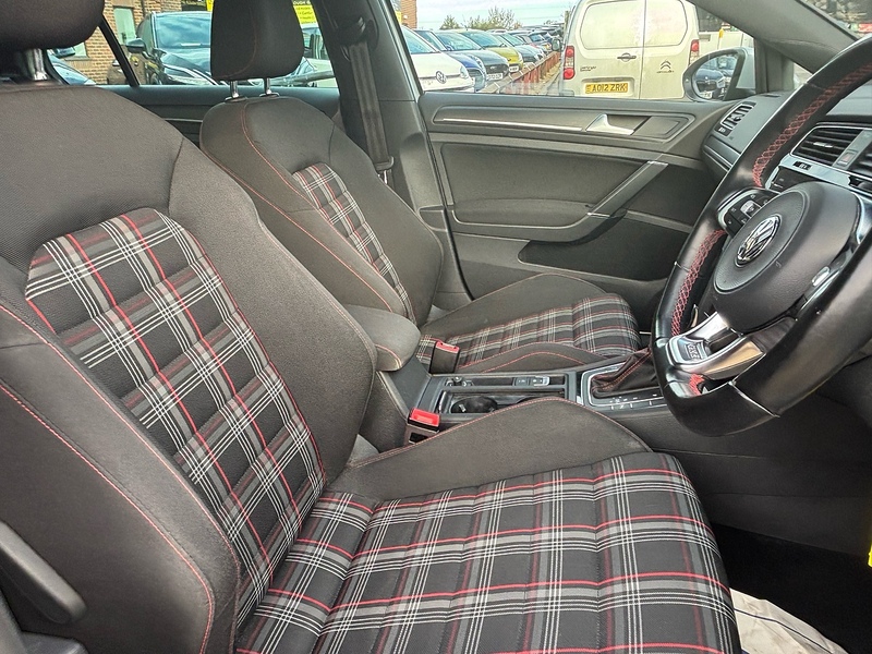 Volkswagen Golf 2.0 TSI GTI Hatchback 5dr Petrol DSG Euro 6 (s/s) (230 ps) - U10003592