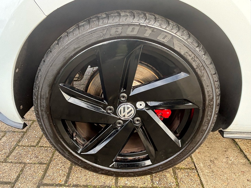 Volkswagen Golf 2.0 TSI GTI Hatchback 5dr Petrol DSG Euro 6 (s/s) (230 ps) - U10003592