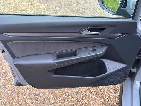 Volkswagen Golf 2.0 TSI GTI Clubsport Hatchback 5dr Petrol DSG Euro 6 (s/s) (300 ps) - U10003594