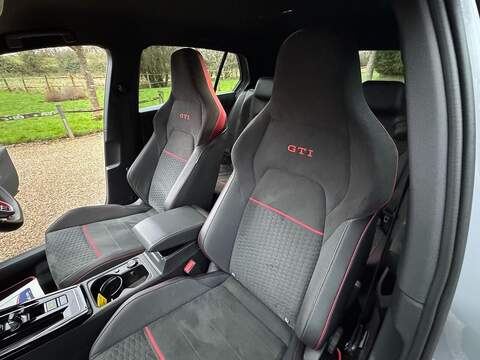 Volkswagen Golf 2.0 TSI GTI Clubsport Hatchback 5dr Petrol DSG Euro 6 (s/s) (300 ps) - U10003594