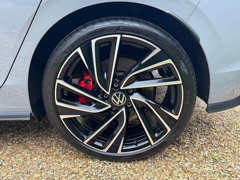 Volkswagen Golf 2.0 TSI GTI Clubsport Hatchback 5dr Petrol DSG Euro 6 (s/s) (300 ps) - U10003594