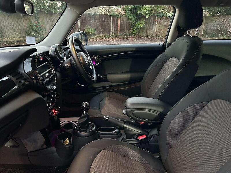 MINI Hatch 1.5 Cooper Euro 6 (s/s) 3dr - U10003595