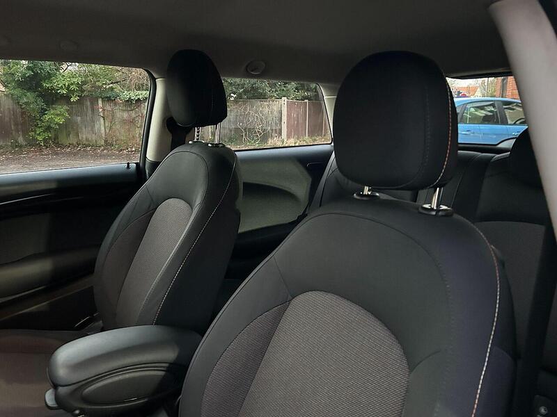 MINI Hatch 1.5 Cooper Euro 6 (s/s) 3dr - U10003595