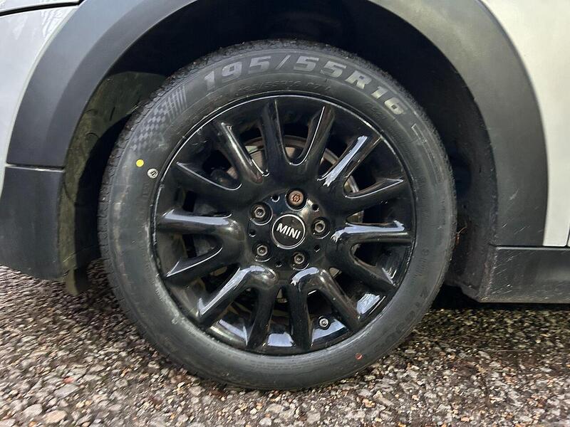 MINI Hatch 1.5 Cooper Euro 6 (s/s) 3dr - U10003595