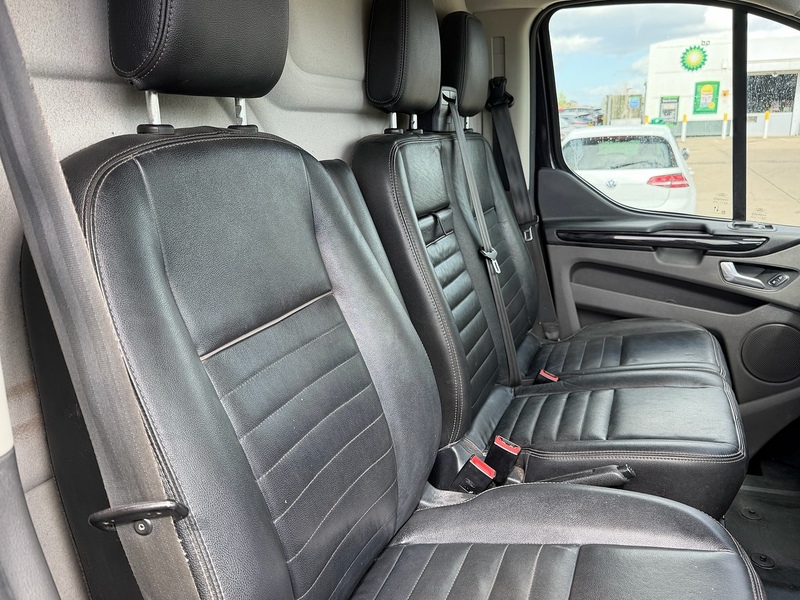 Ford Transit Custom 2.0 300 EcoBlue Trail Panel Van 5dr Diesel Manual L1 H1 Euro 6 (s/s) (130 ps) - U10003599