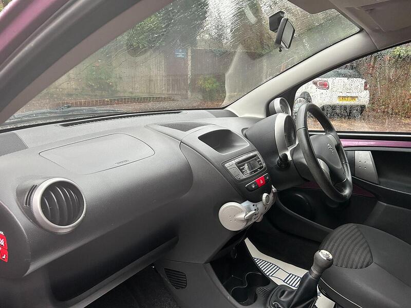 Peugeot 107 1.0 12V Allure Hatchback 3dr Petrol Manual Euro 5 (68 ps) - U10003603