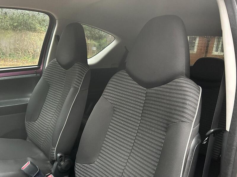 Peugeot 107 1.0 12V Allure Hatchback 3dr Petrol Manual Euro 5 (68 ps) - U10003603