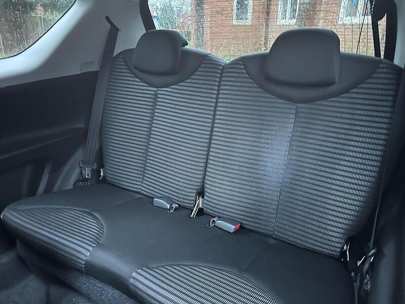 Peugeot 107 1.0 12V Allure Hatchback 3dr Petrol Manual Euro 5 (68 ps) - U10003603