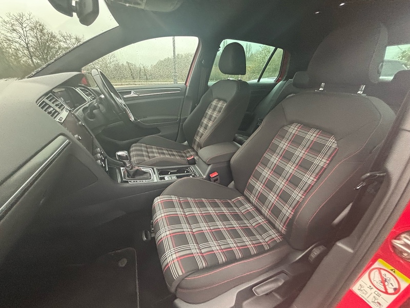 Volkswagen Golf 2.0 TSI GTI Hatchback 5dr Petrol DSG Euro 6 (s/s) (230 ps) - U10003609