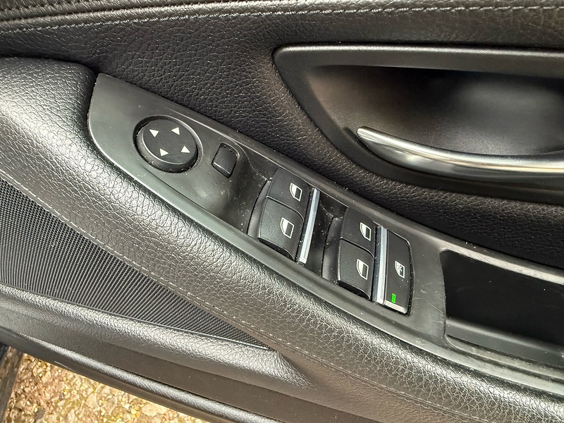 BMW 5 Series 2.0 520d M Sport Touring 5dr Diesel Manual Euro 6 (s/s) (190 ps) - U10003610