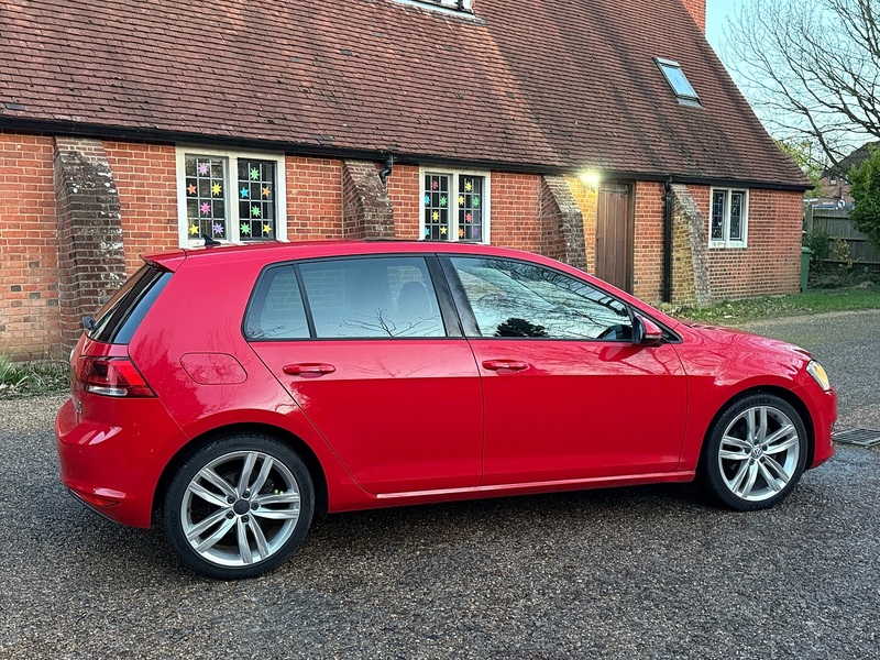 Volkswagen Golf 1.6 TDI BlueMotion Tech GT Edition Hatchback 5dr Diesel Manual Euro 6 (s/s) (110 ps) - U10003618