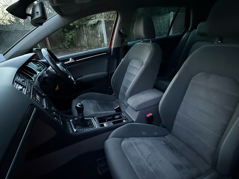 Volkswagen Golf 1.6 TDI BlueMotion Tech GT Edition Hatchback 5dr Diesel Manual Euro 6 (s/s) (110 ps) - U10003618