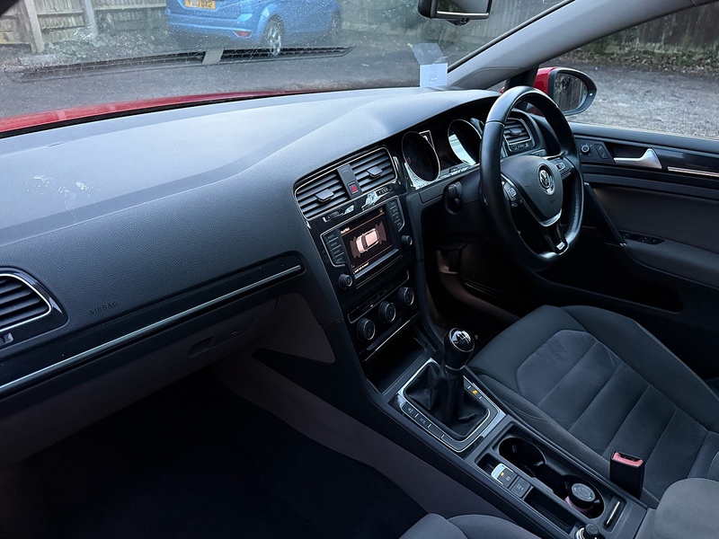 Volkswagen Golf 1.6 TDI BlueMotion Tech GT Edition Hatchback 5dr Diesel Manual Euro 6 (s/s) (110 ps) - U10003618